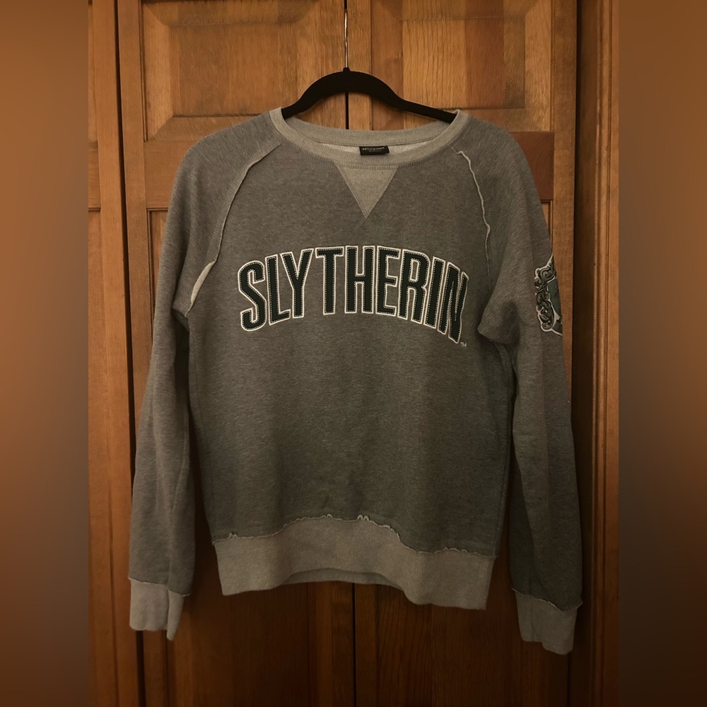 Wizarding World of Harry Potter Women's Preppy Grey Sz S Slytherin Sweatshirt